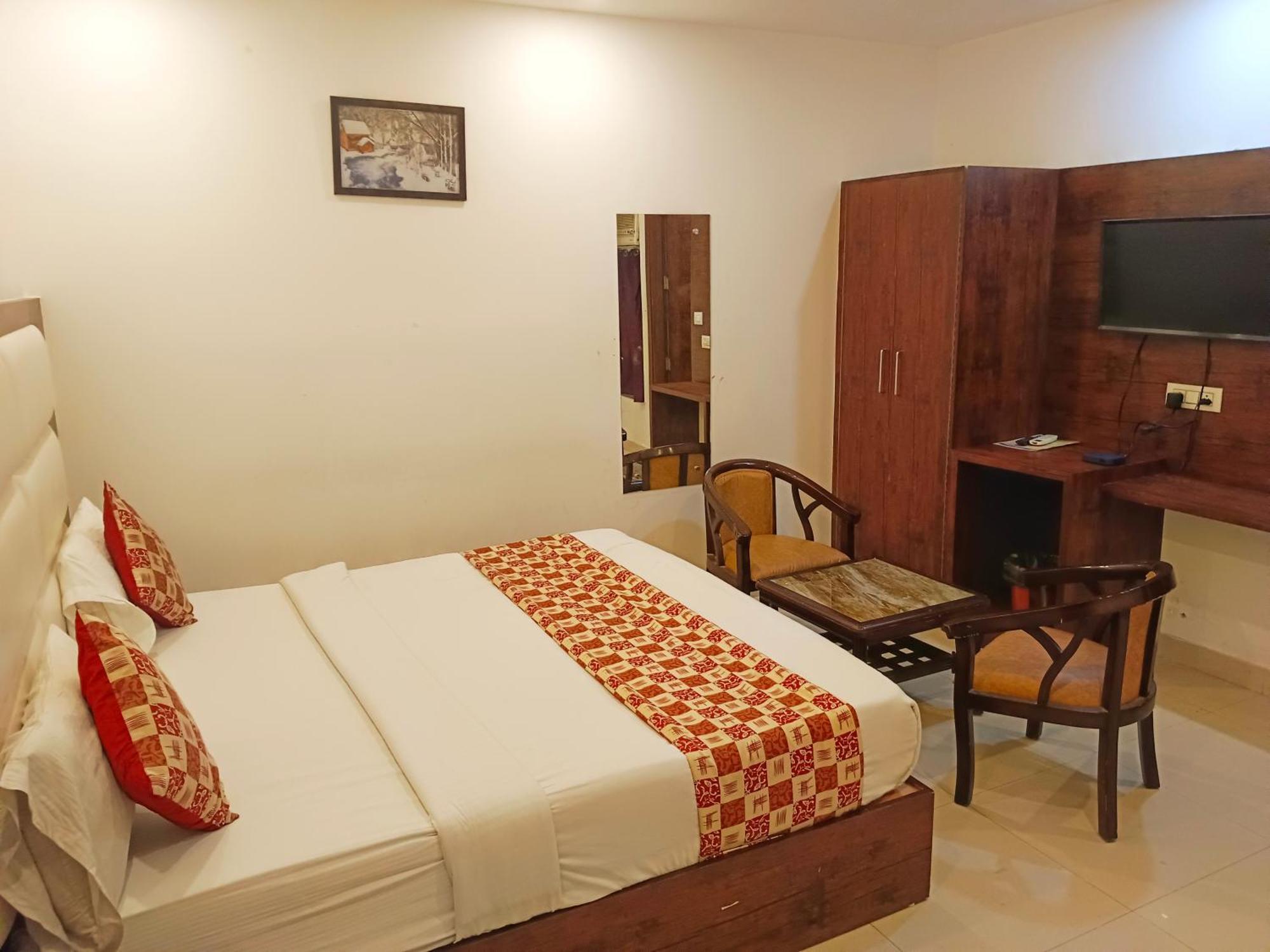 Hotel Ssd Tork Plaza Near Igi Airport Delhi 4*
