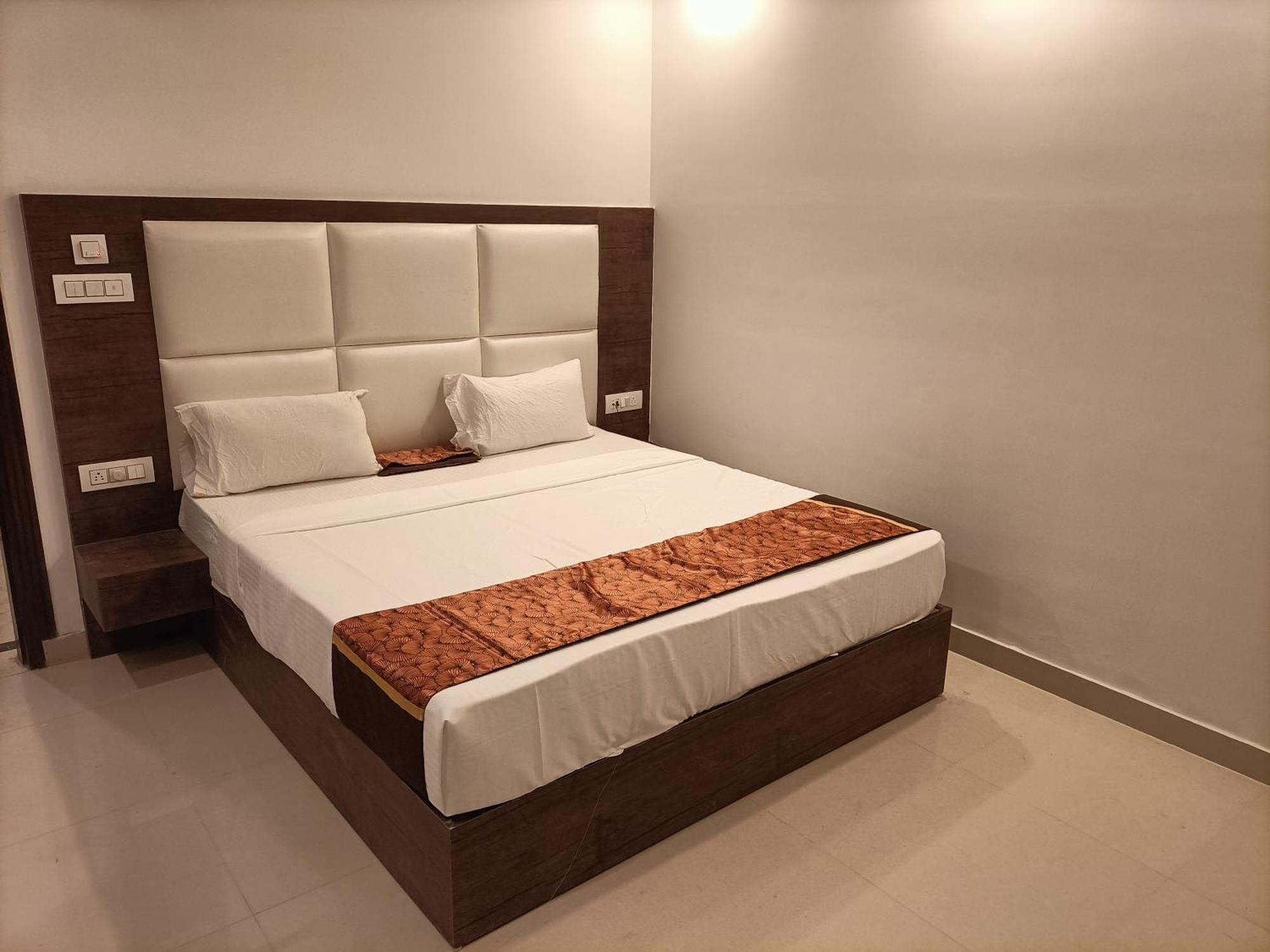 Ssd Tork Plaza Near Igi Airport Delhi Hotel New Delhi