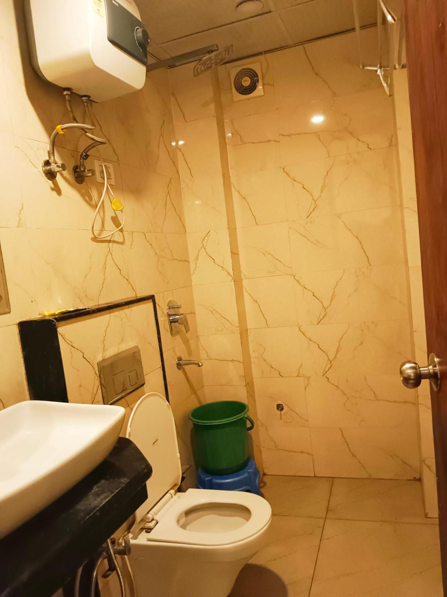 Ssd Tork Plaza Near Igi Airport Delhi Hotel 4*